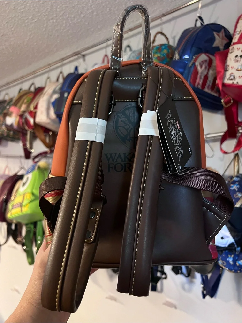 Loungefly compact black